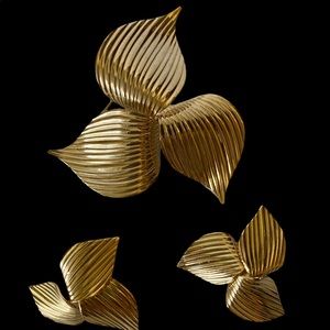 Vintage c1969 Large Sarah Coventry Brooch Pin & Earring Set 'Golden Trillium’